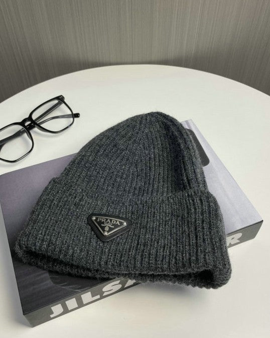 Bonnet PRADA