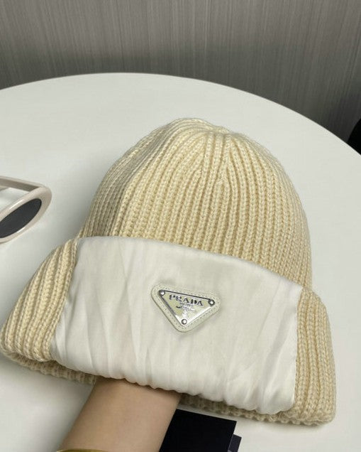 Bonnet PRADA