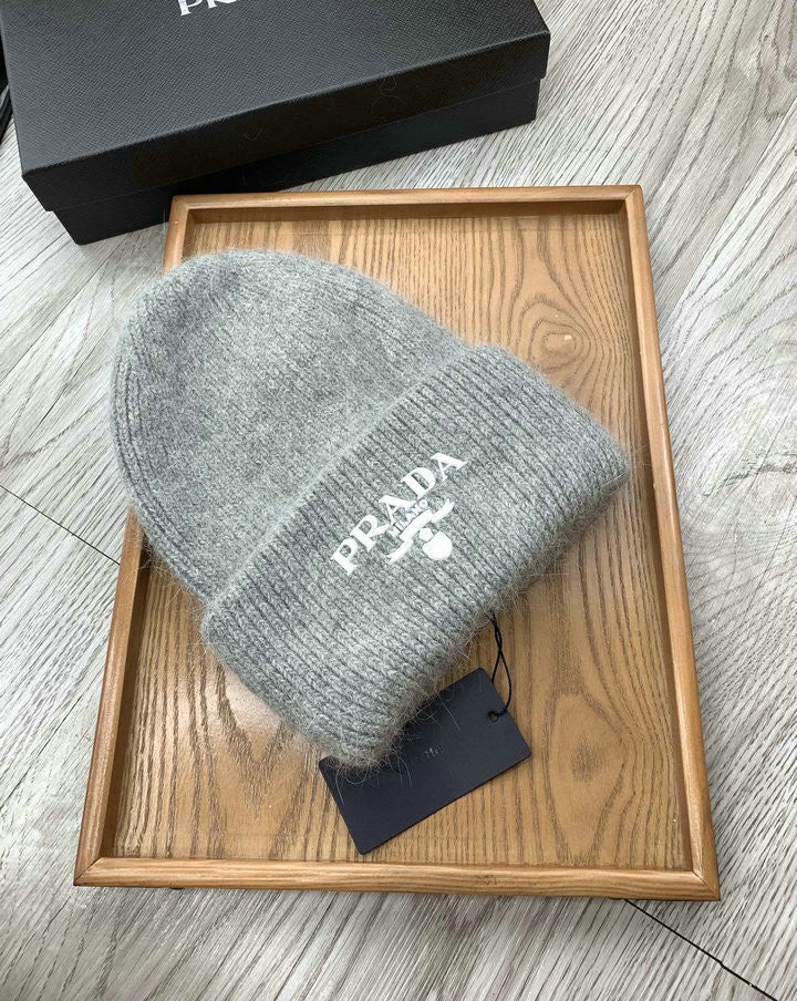 Bonnet PRADA