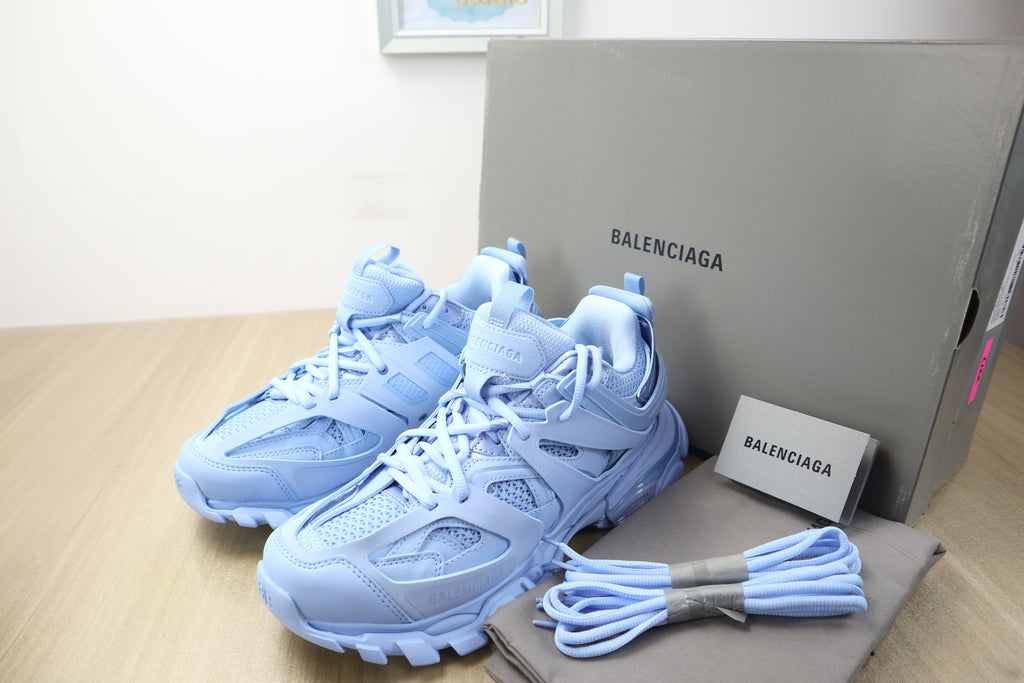 Blncg track blue sky