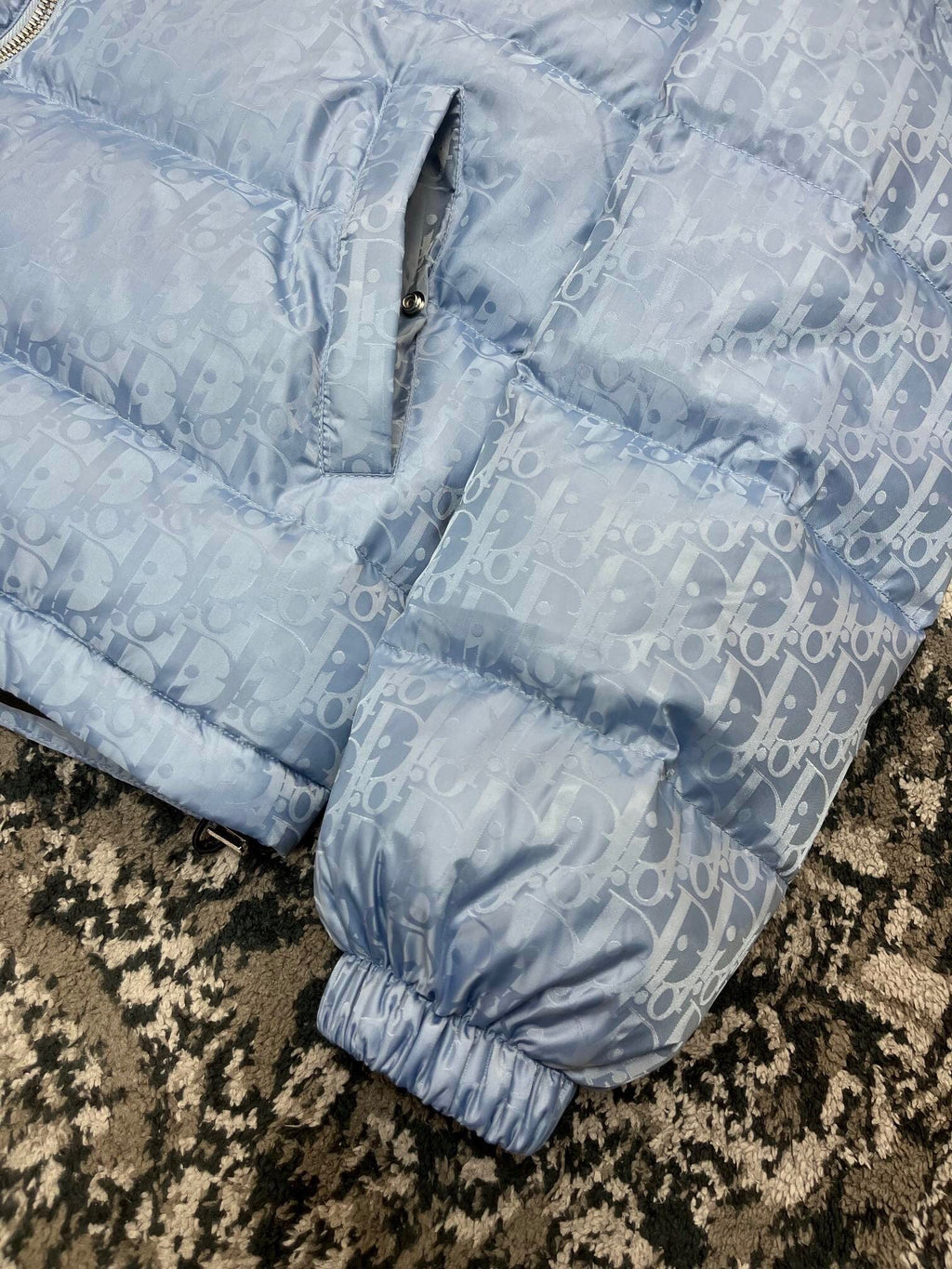 Doudoune CD oblique bleu ciel facture 2023