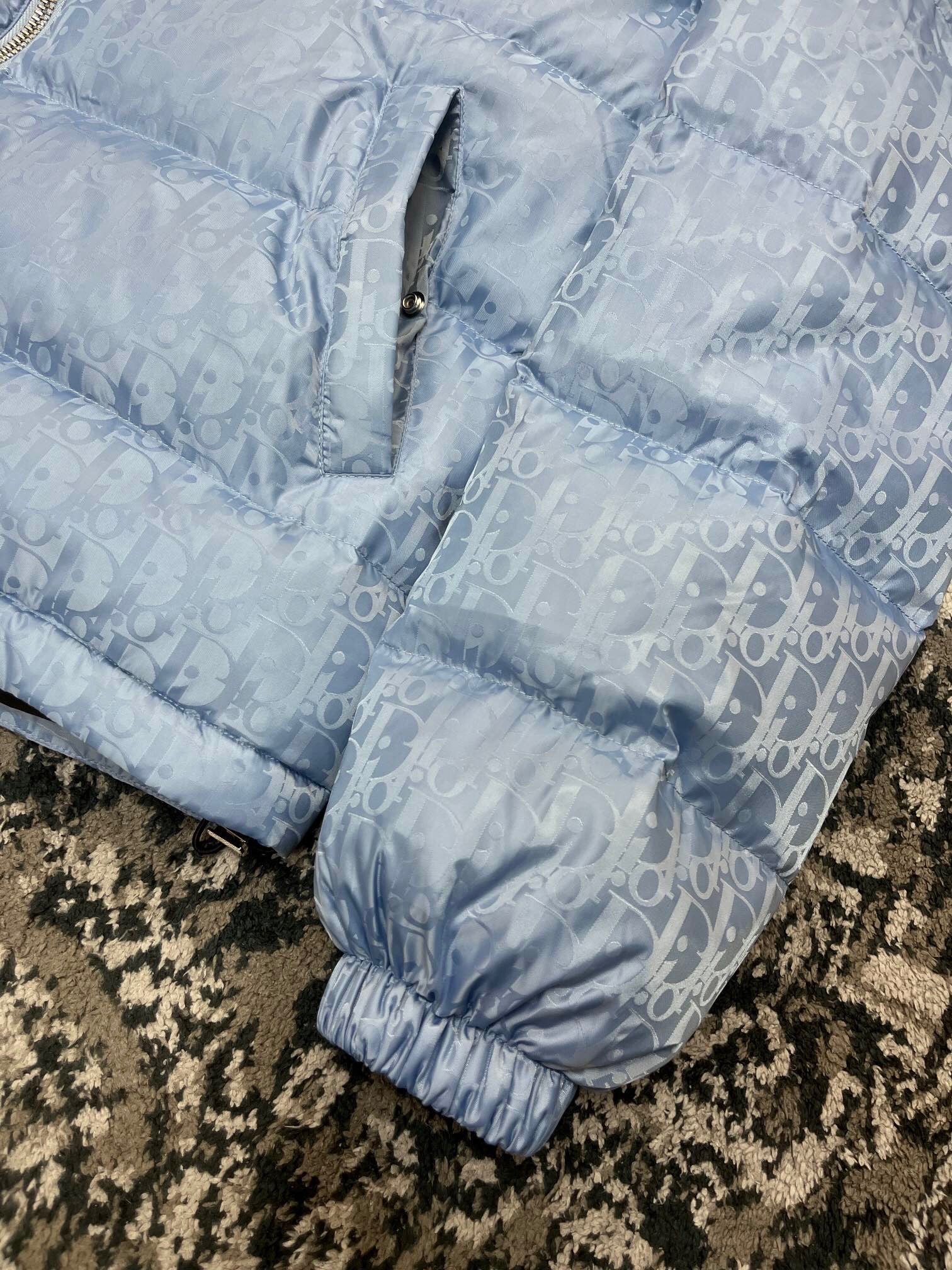 Doudoune CD oblique bleu ciel facture 2023