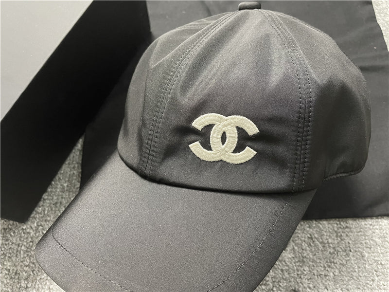 Casquette channel