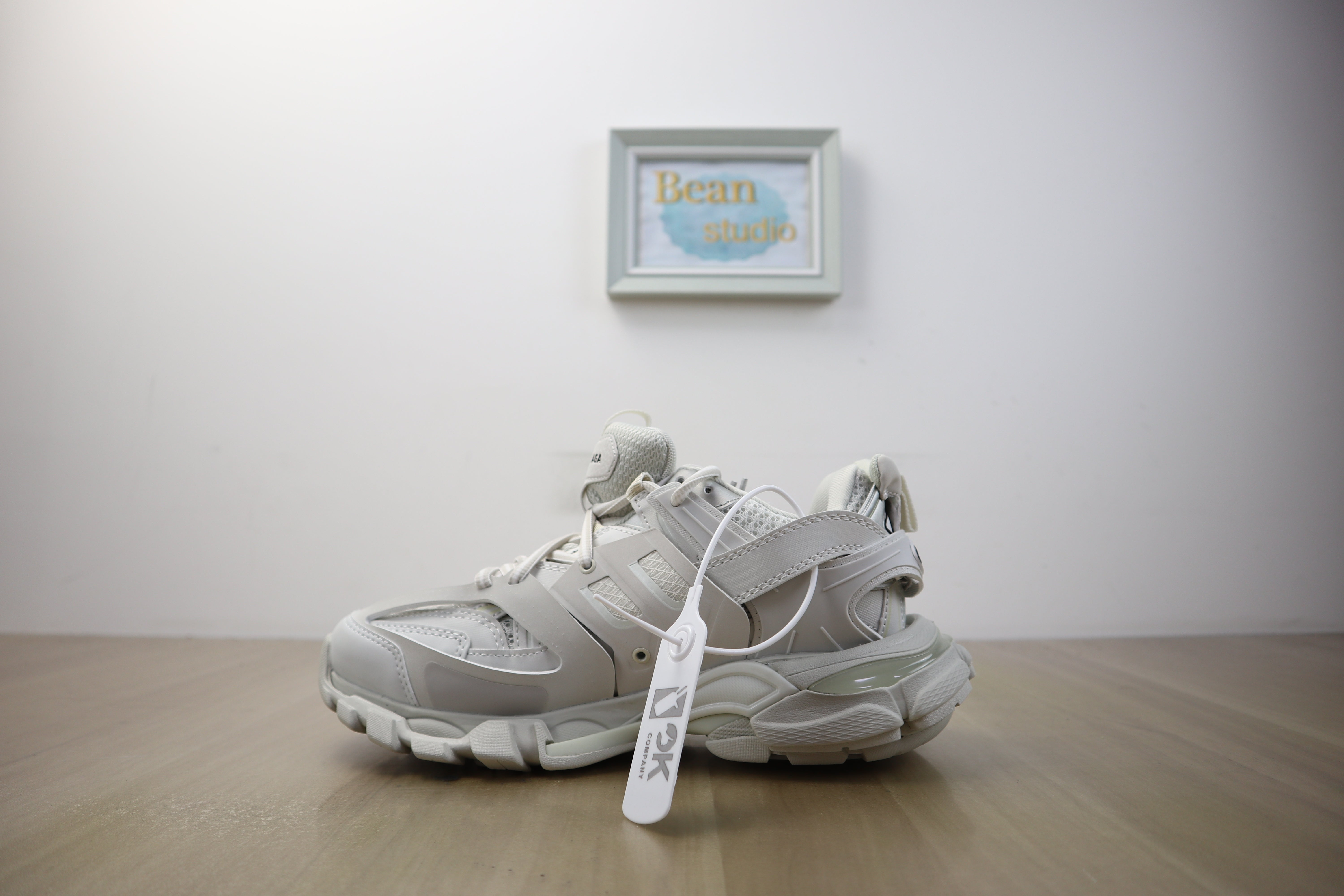 Blncg track blanche