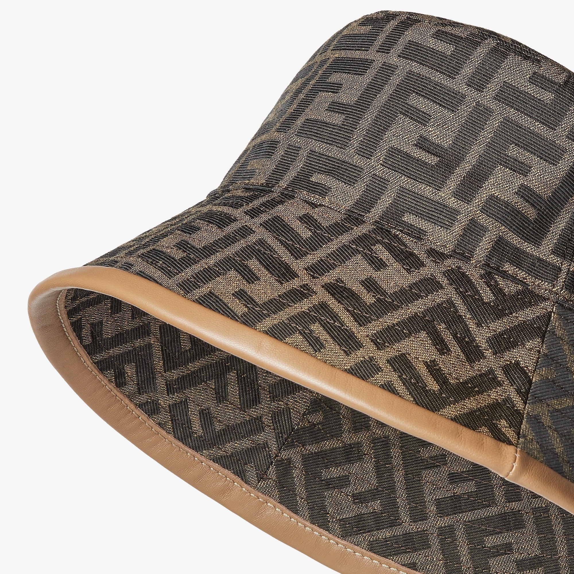 Bob en tissu jacquard FF brun