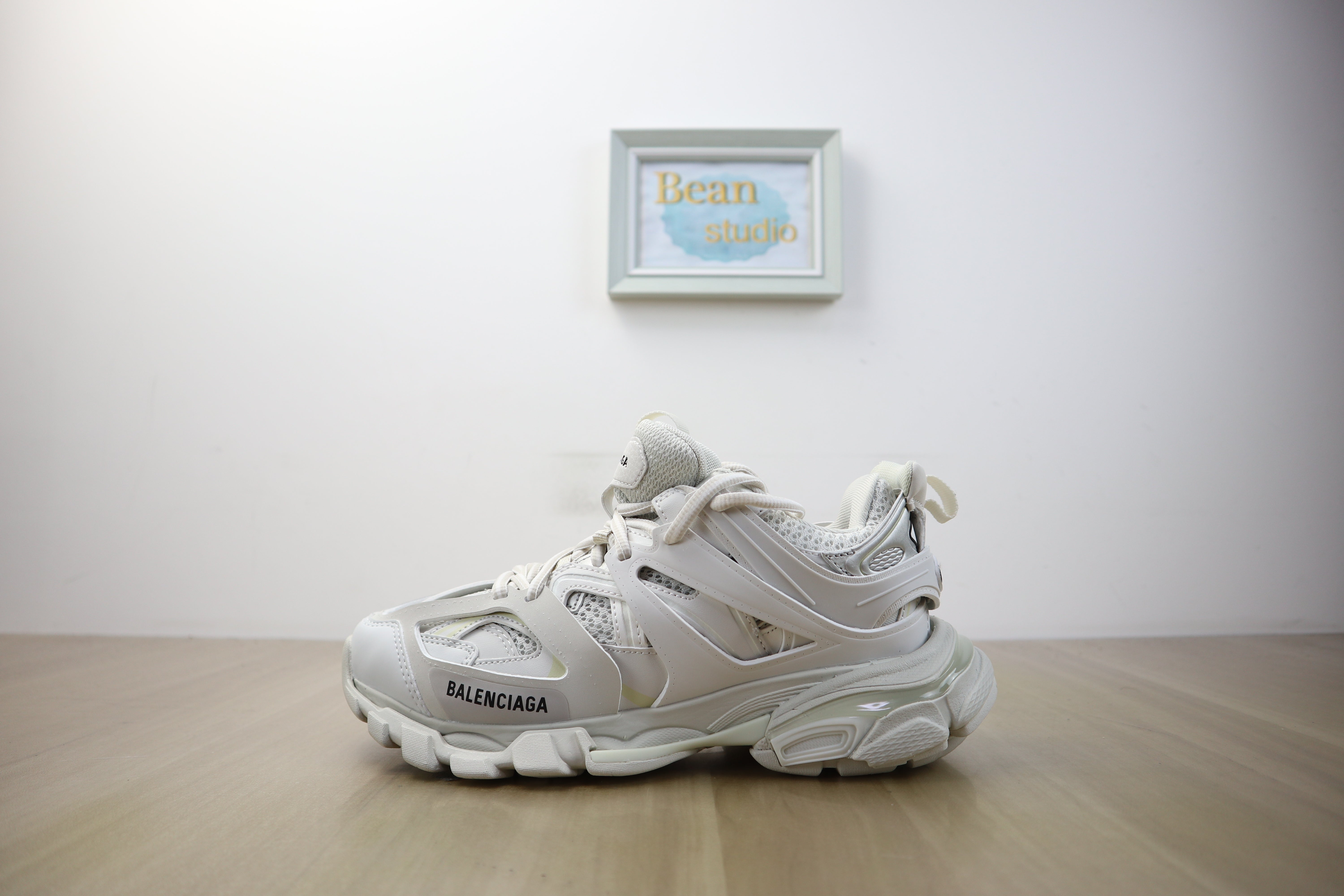 Blncg track blanche