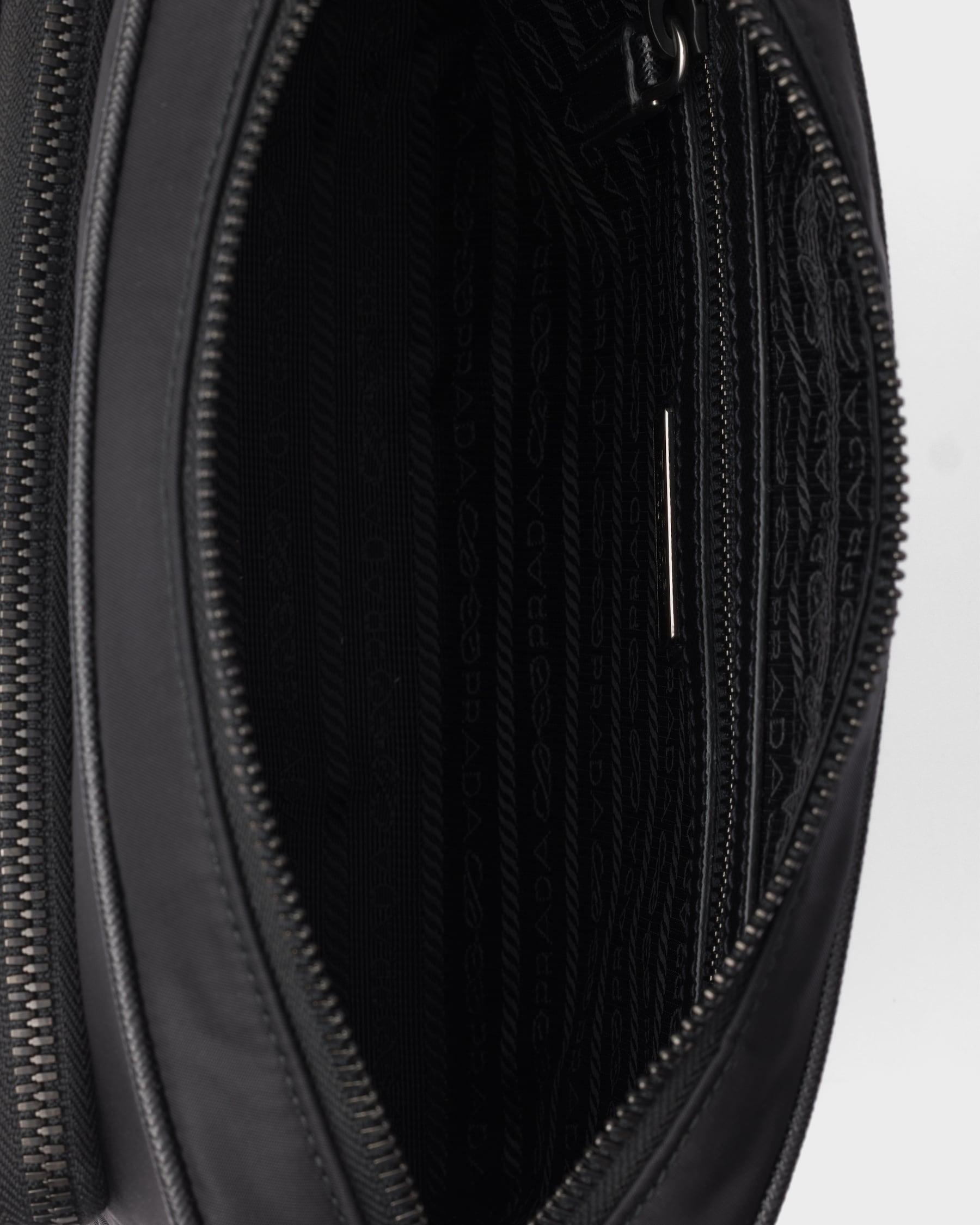 Petit sac porté épaule en Re-Nylon et cuir Saffia