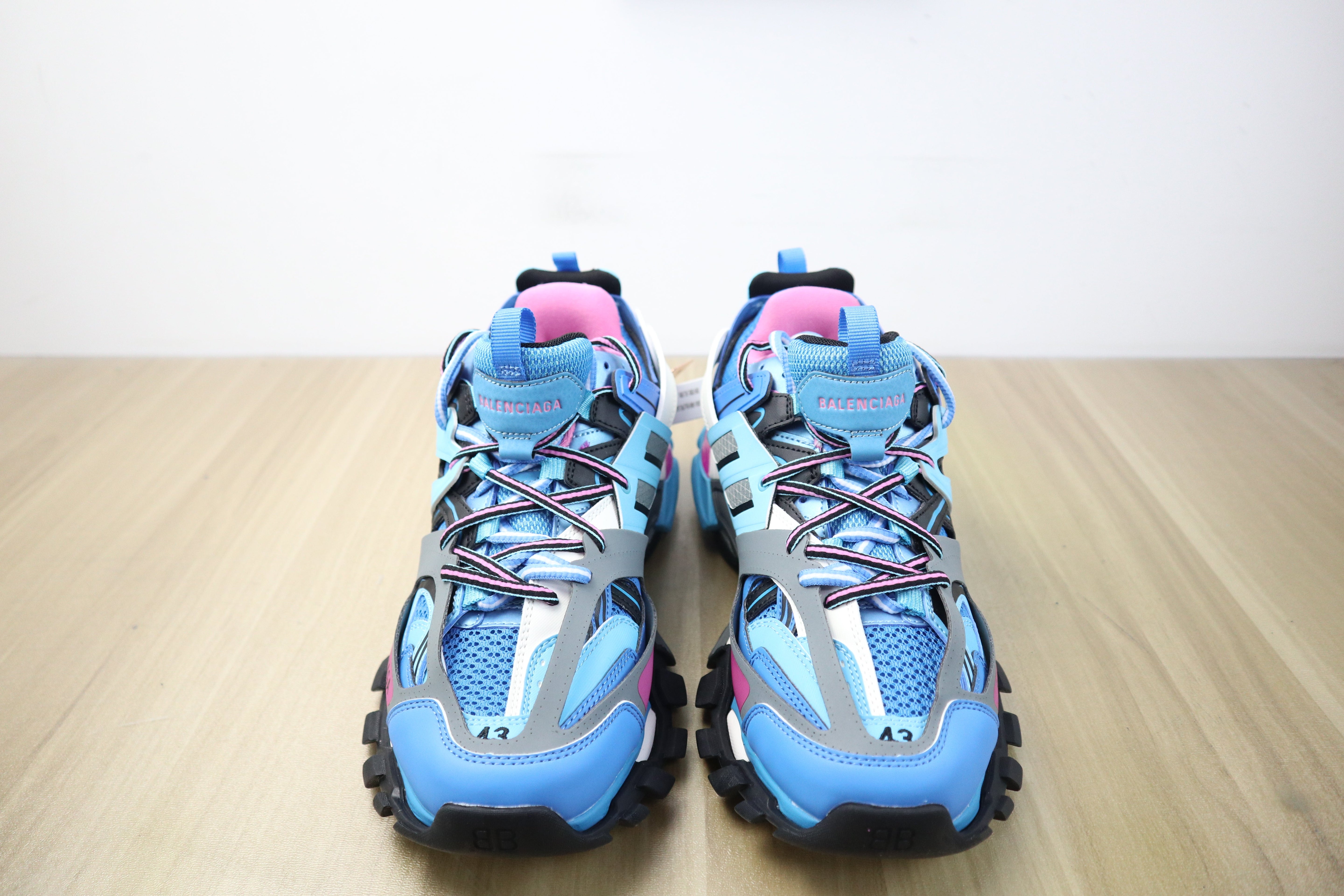 Blncg track blue pink