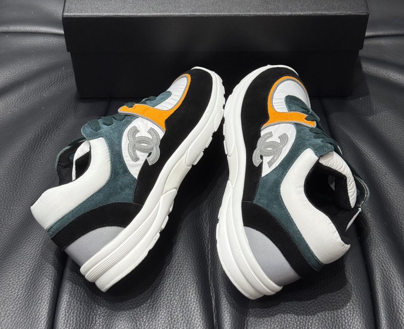 Sneakers chnel packaging complet facture