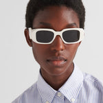 Lunettes de soleil Prada Symbole