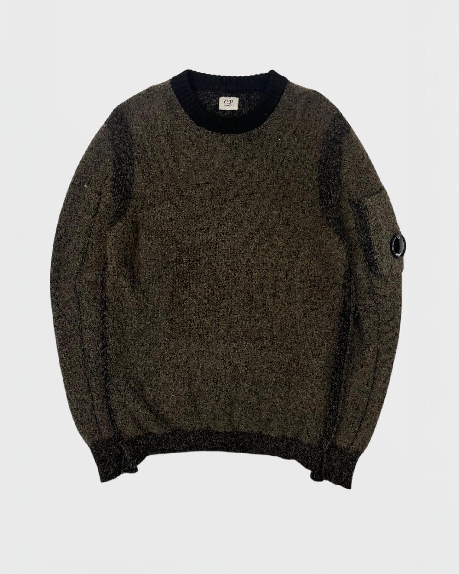 C.P. Company pull