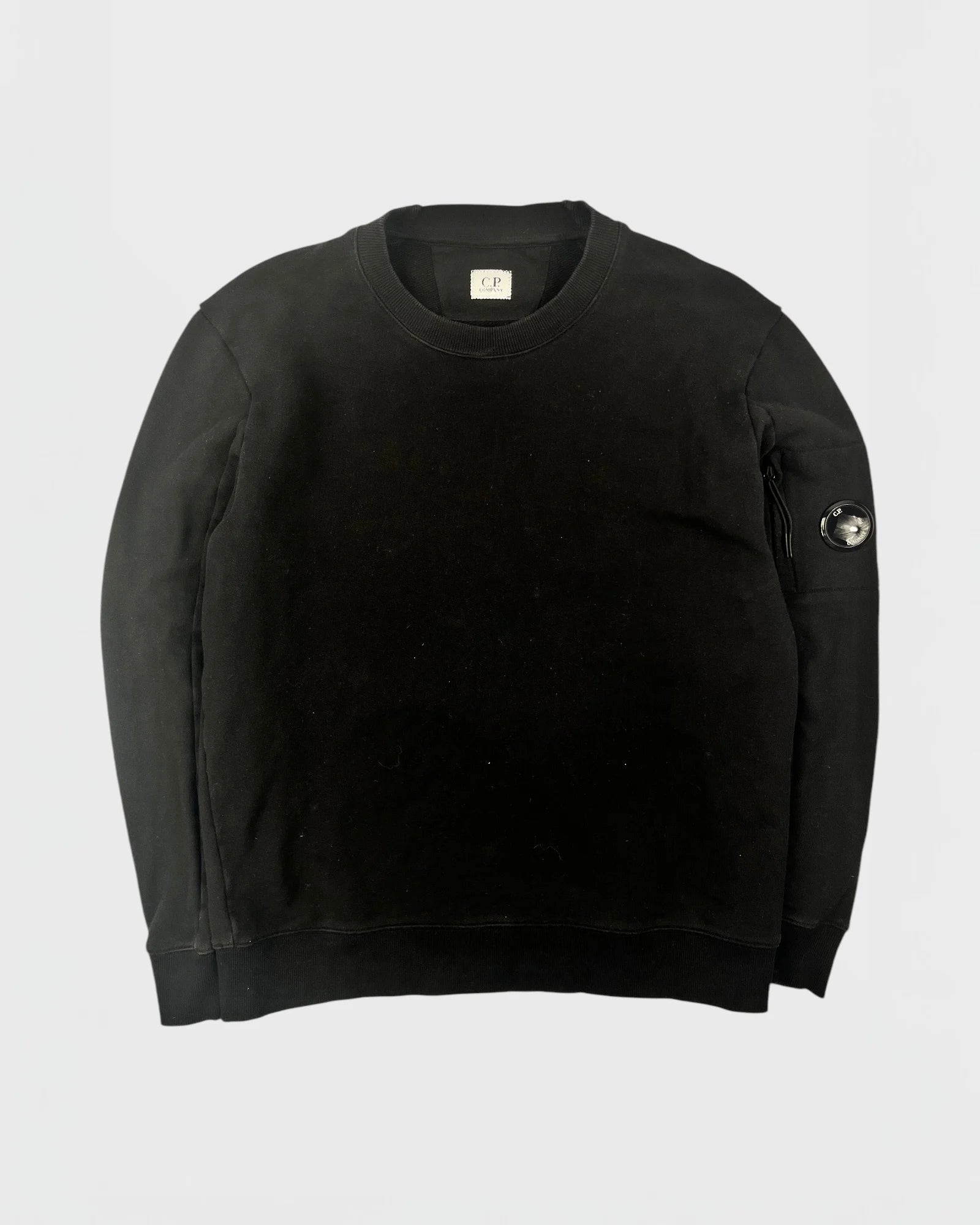 C.P Company pull