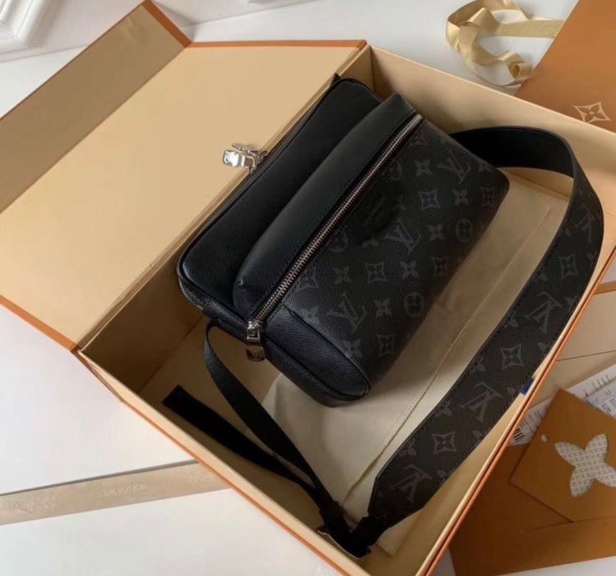 Sacoche Louis Vuitton